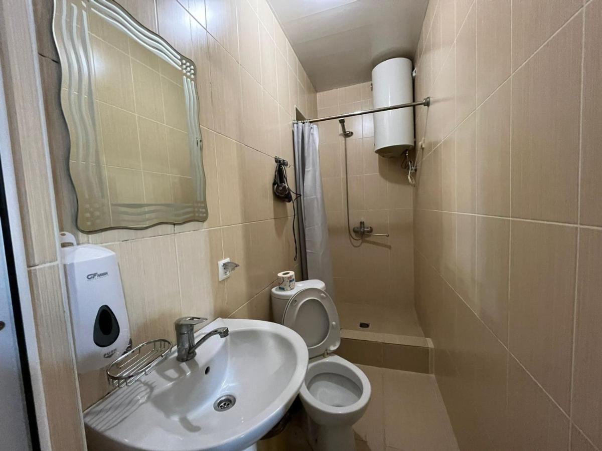 Guest House Esma Sukhumi Exterior photo