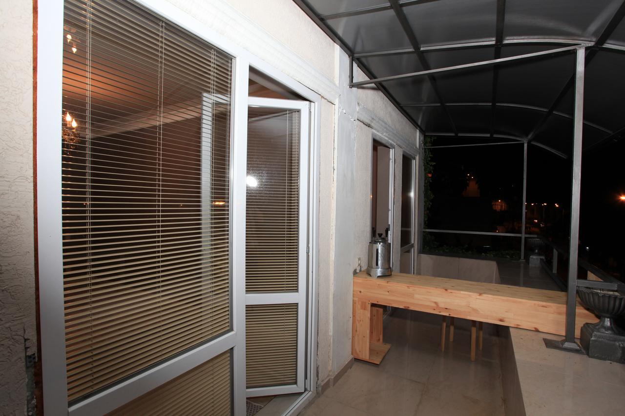 Guest House Esma Sukhumi Exterior photo